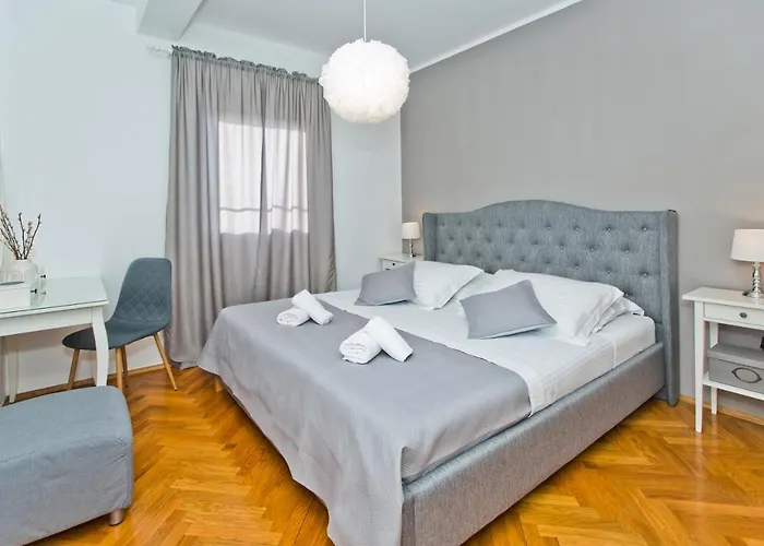 Milton Hvar Hvar Town