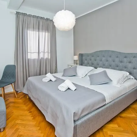 Milton Hvar Hvar Town