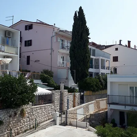 Апартаменти Milton Hvar *