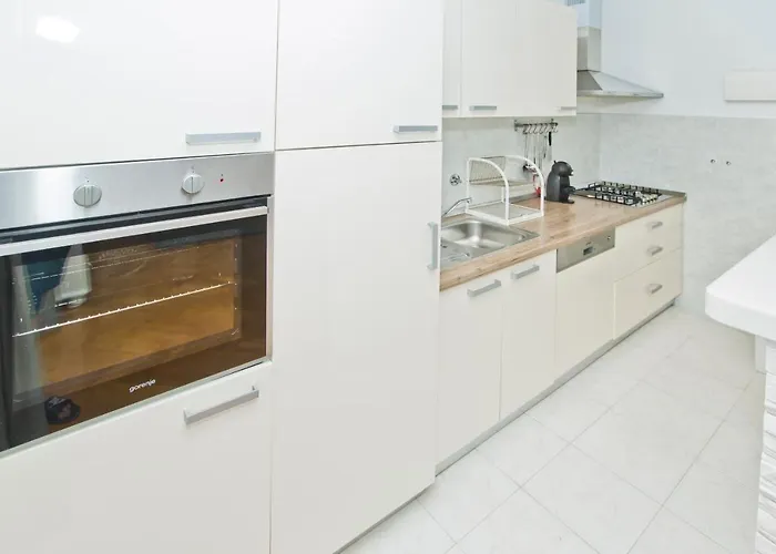 Milton Hvar * フヴァル