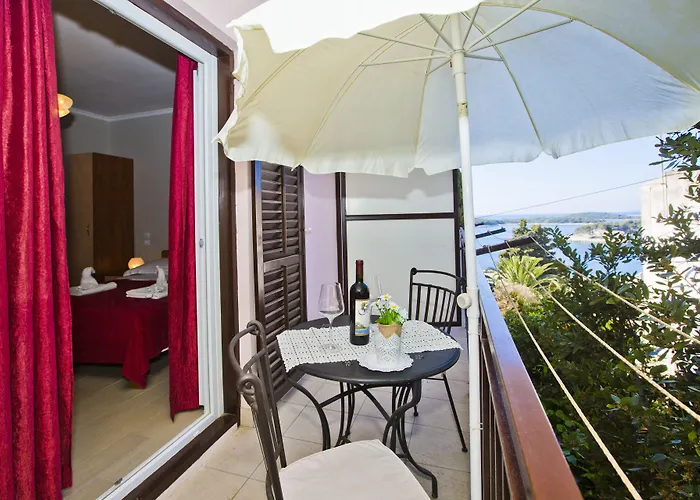 Milton Hvar Apartman *