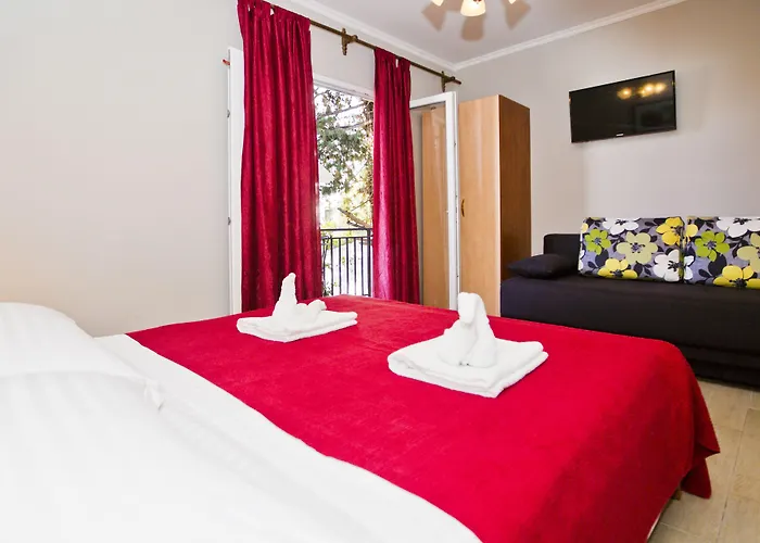 Milton Hvar フヴァル