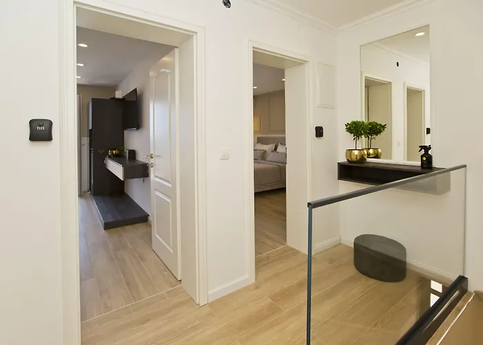 Milton Hvar * フヴァル