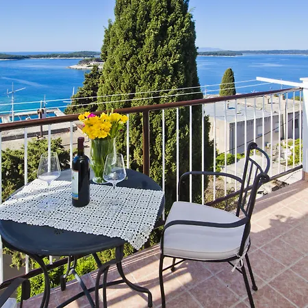 Milton Hvar Apartman *