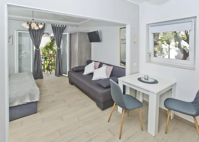 Milton Hvar Apartamento *